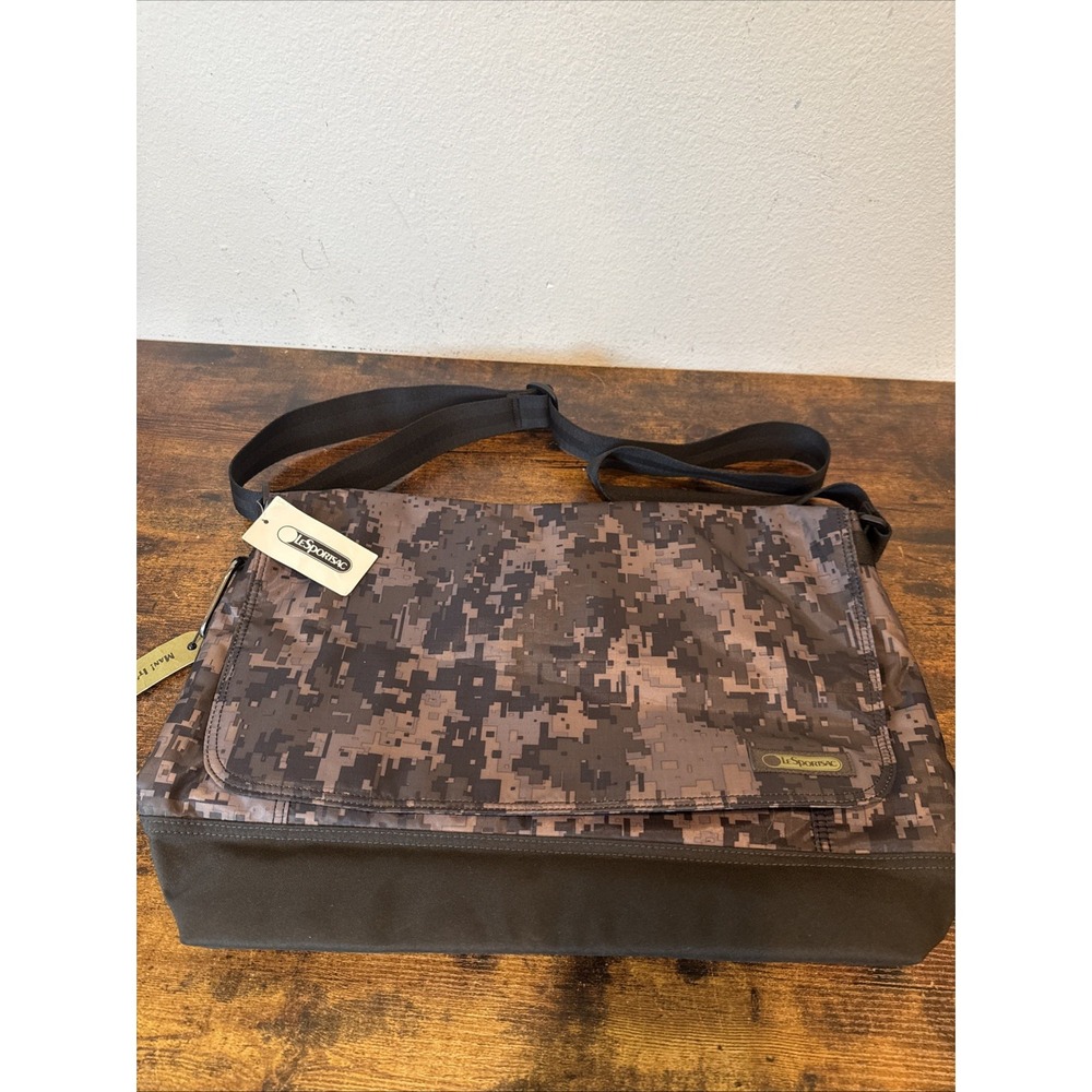 LeSportsac Utility Messenger Bag Digital Camo Grey Black 9738 Mens Large NWT
